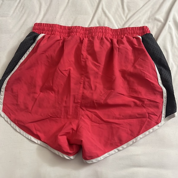 Pink & Gray Under Armour Shorts - Picture 4 of 6